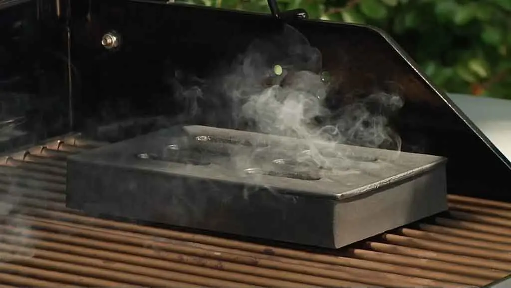 4184804P06-hop-gang-xong-khoi-char-broil-cast-iron-smoker-box-22111