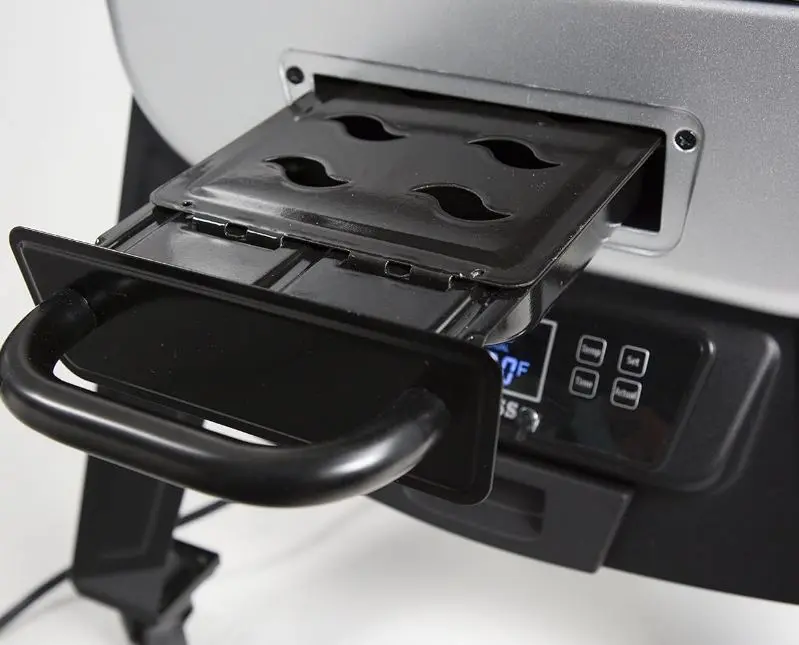 Pit Boss 3-Series Vertical Digital Smoker - PBV3D1 4