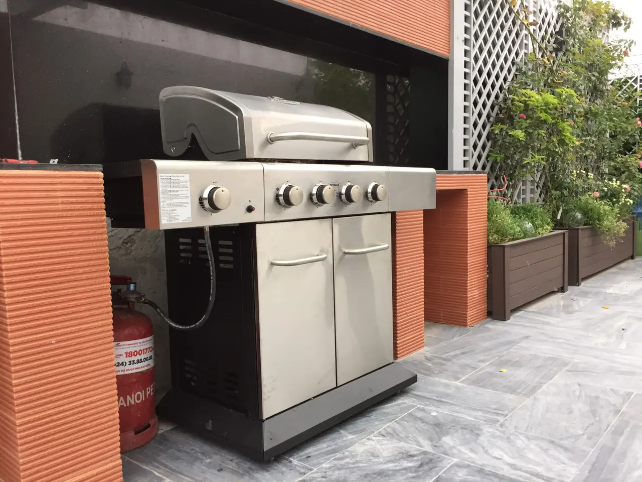 bep-nuong-ngoai-tro-outback-tai-nha-biet-thu-o-ha-noi-1