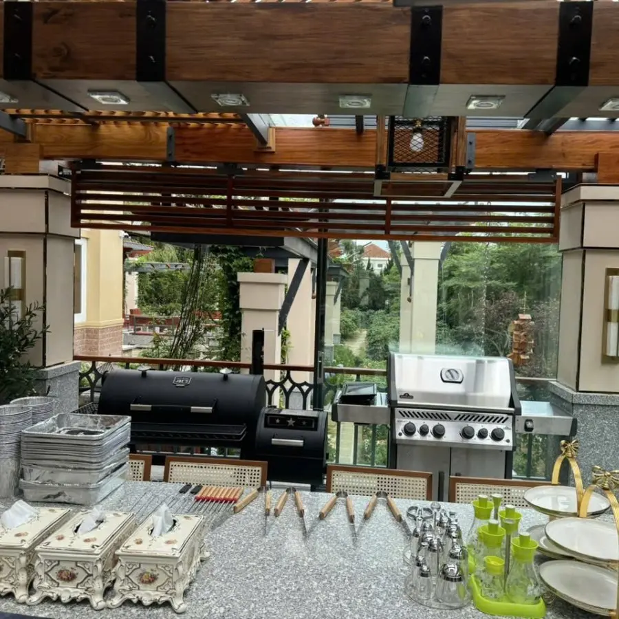 khong-gian-bep-nuong-ngoai-troi-cho-cac-bua-tiec