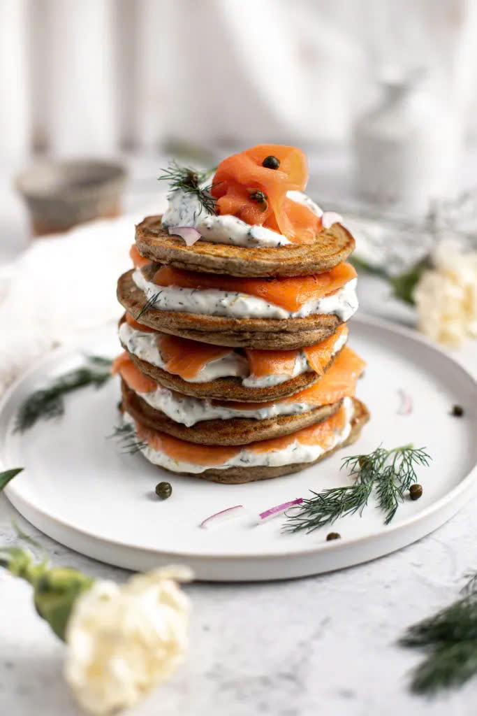 smoked-salmon-pancakes