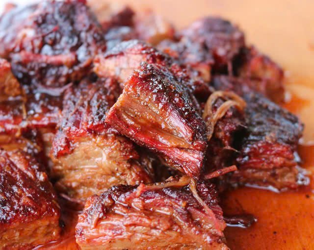 burnt-ends-mon-an-duoc-yeu-thich-voi-huong-thom-dac-biet