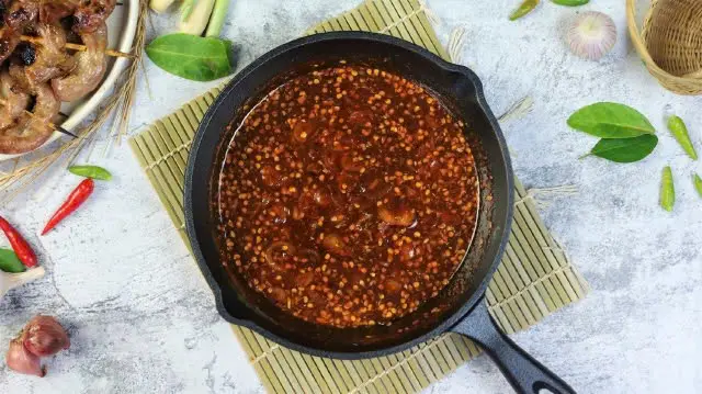 sot-me-chua-ngot-cham-thit-nuong