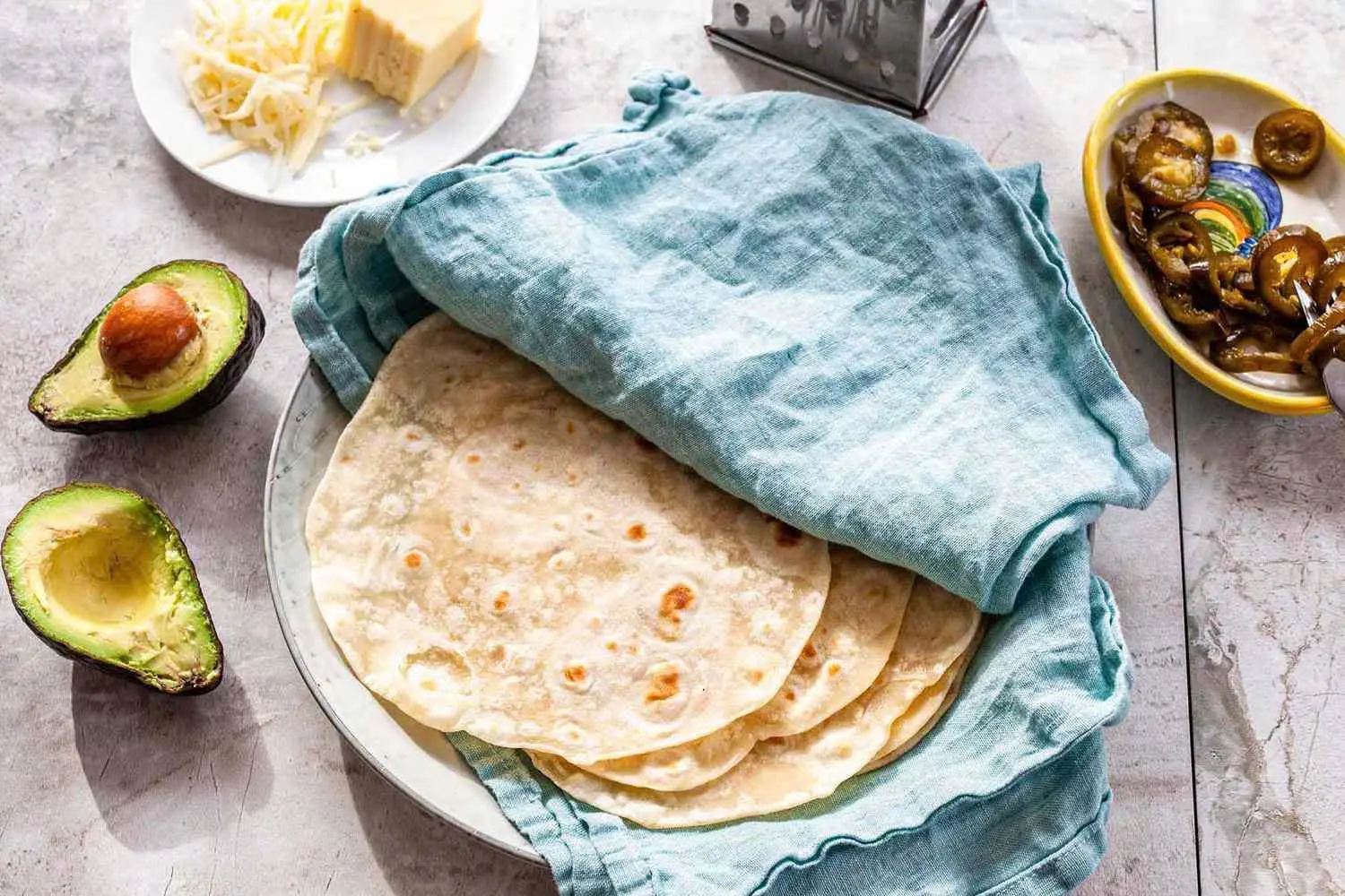 Cách làm tortilla đơn giản với các nguyên liệu dễ kiếm