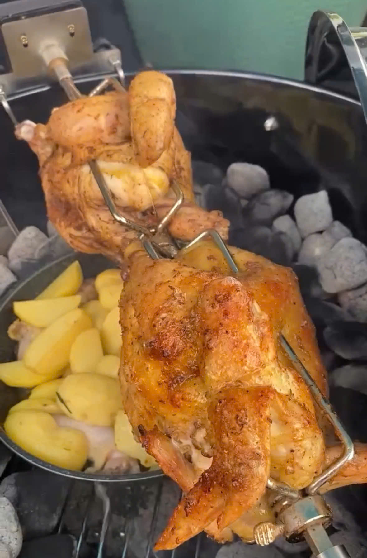 gà nướng trên kettle grill