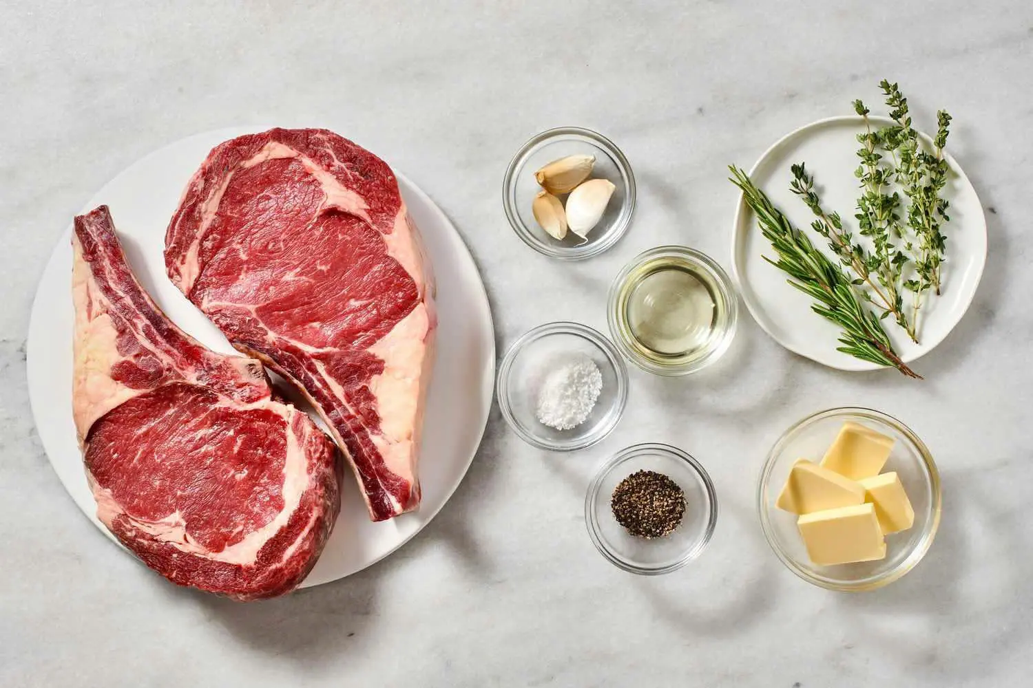 Prepare the ingredients for beefsteak.