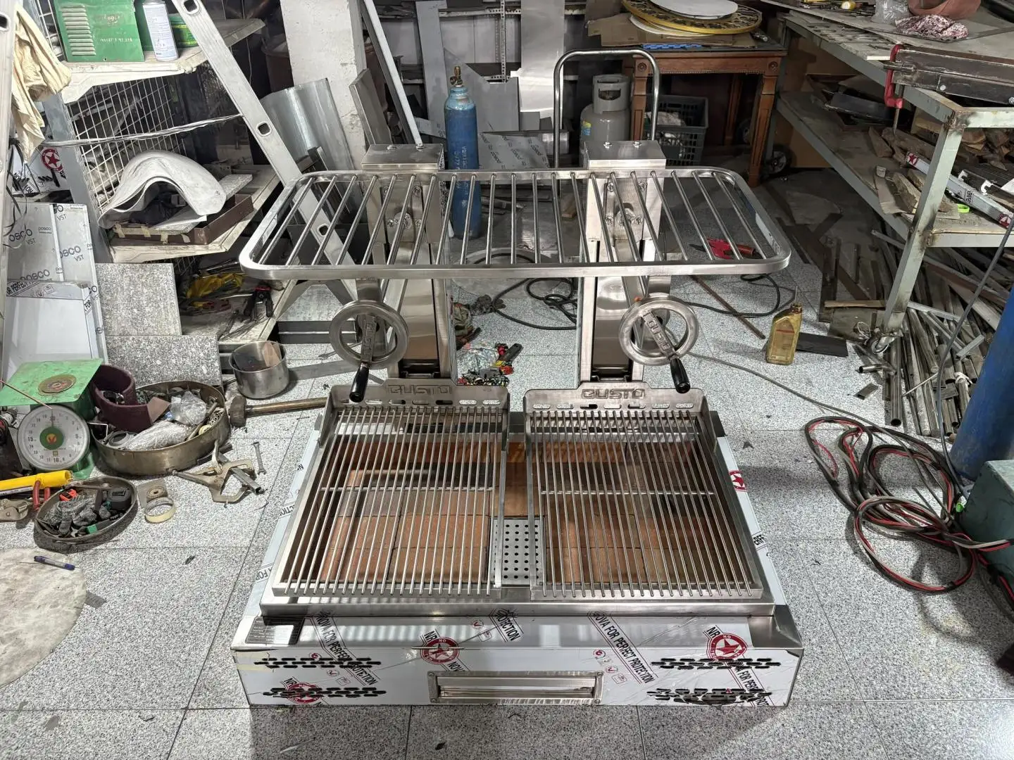 Lò nướng than parrilla custom riêng cho nhà hàng