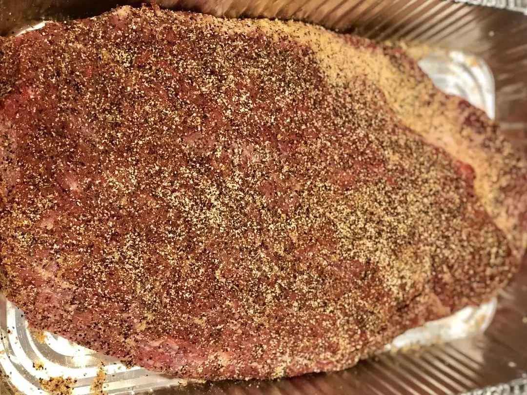 Ướp gia vị đơn giản gồm muối và tiêu tỉ lệ 1 1