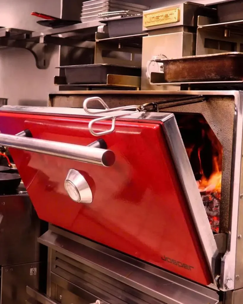 Lò nướng than Josper được ưu tiên sử dụng trong môi trường nhà hàng chuyên nghiệp