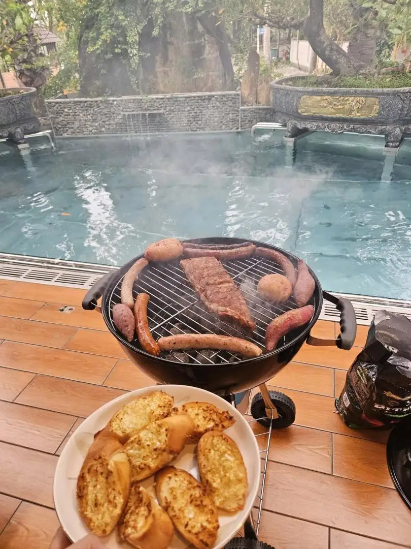 Bếp nướng than BBQ ngoài trời